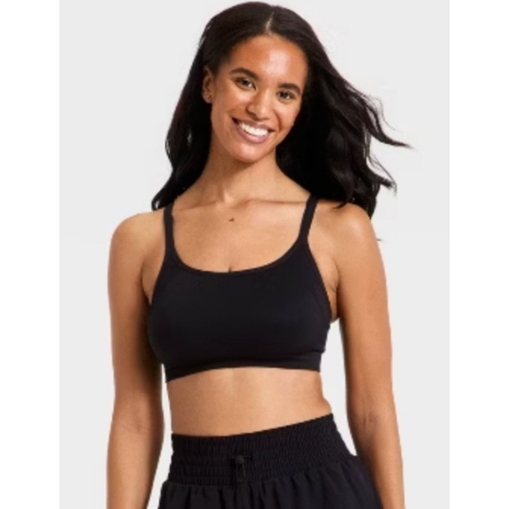 All in Motion Womens Black Seamless Medium Support Sports Bra XS Removable Pads